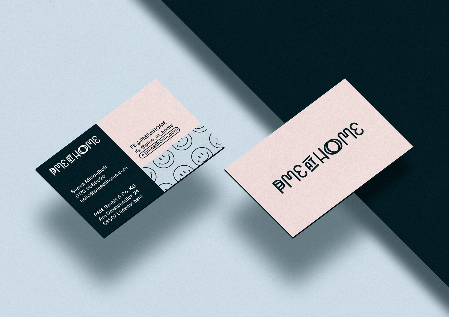 A87 Design Büro, Lüdenscheid, Werbeagentur, Grafik, Kommunikation, Corporate Design, Identity, Unternehmensauftritt, Branding, Marketing, Sticker, Etiketten, Editorial Design, Magazin, Gestaltungsrichtlinien, Buswerbung, Beklebung, Sauerland, PME at HOME, PME GmbH & Co. KG, Familiensunternehmen, NRW, Nordrhein-Westfalen